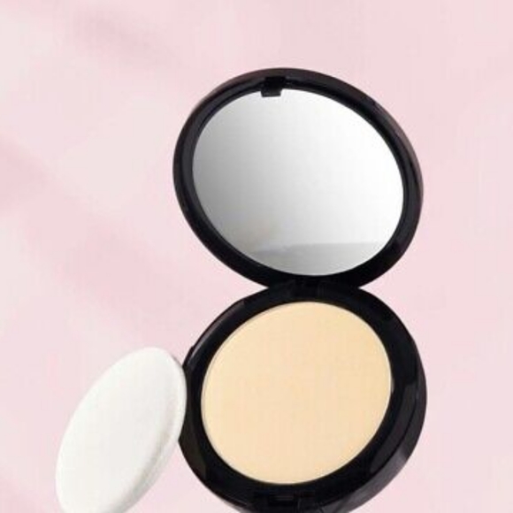 Mally Beauty Smooth Skin Perfecting Powder Foundation, NEW IN BOX Fair￼ - Picture 2 of 5